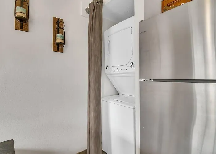 Fall Creek Condo Near The Strip!