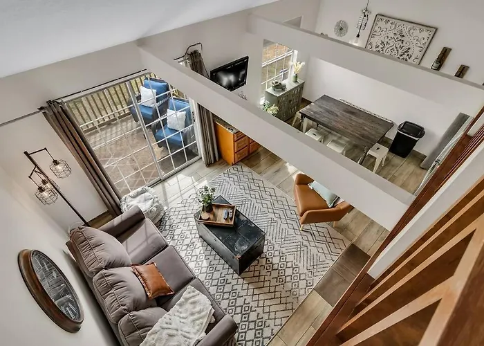 Fall Creek Condo Near The Strip!